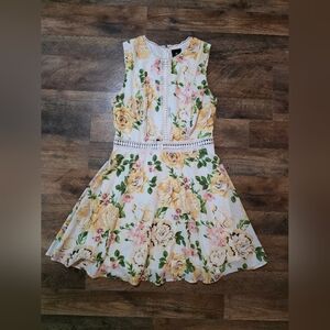 Disney Princess Belle Yellow Rose Floral Fit & Flare Lined Lace Dress Size M